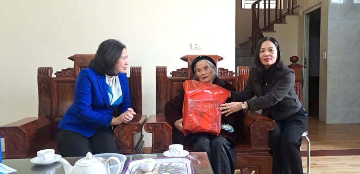 THIẾT THỰC HOẠT ĐỘNG TRI ÂN NGƯỜI CÓ CÔNG- Ảnh 2.