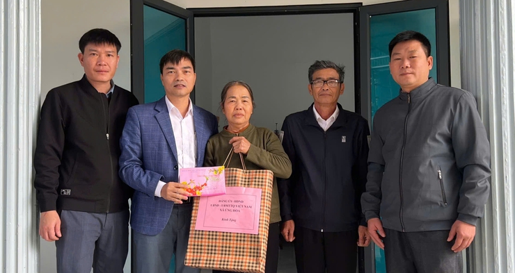 ỨNG HÒA TỔ CHỨC CÁC ĐOÀN THĂM, TẶNG QUÀ NGƯỜI CÓ CÔNG NHÂN DỊP TẾT NGUYÊN ĐÁN BÍNH NGỌ NĂM 2026.- Ảnh 23.