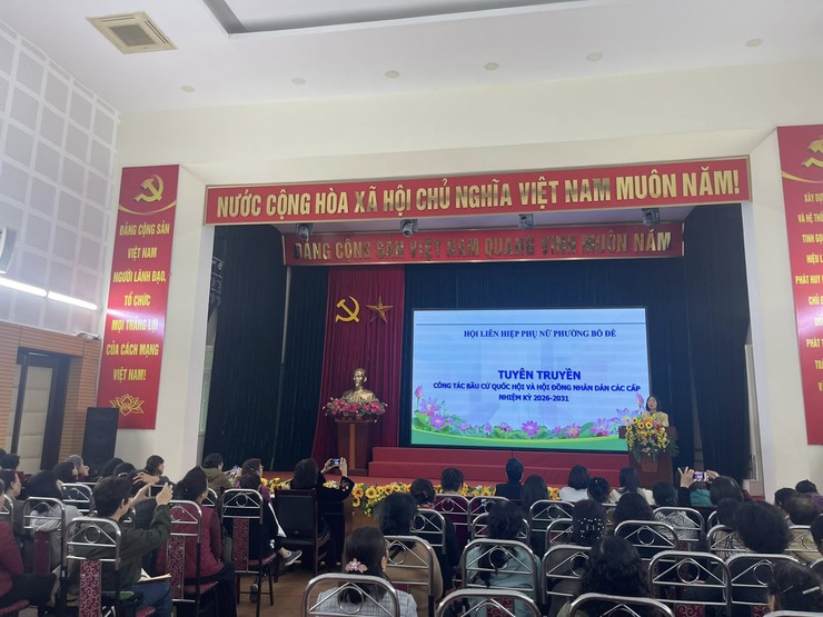 Hội LHPN Phường Bồ Đề tổ chức hội nghị tuyên truyền công tác Bầu cử Đại Biểu Quốc hội và HĐND các cấp Nhiệm kỳ 2025 – 2030 - Ảnh 3.