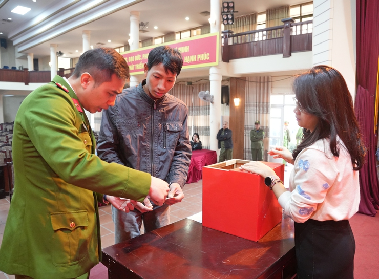 SƠN TÂY TỔ CHỨC BỐC THĂM ĐIỂM KINH DOANH TẠI CHỢ HOA XUÂN BÌNH NGỌ 2026- Ảnh 2.