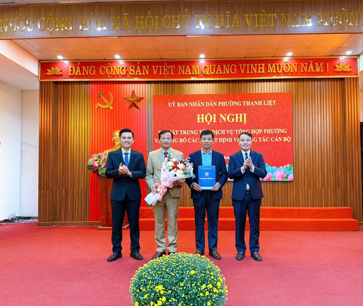 Thanh Liệt: Ra mắt Trung tâm Dịch vụ tổng hợp phường và công bố các quyết định về công tác cán bộ- Ảnh 2.
