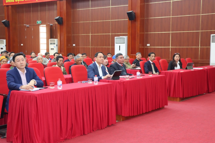 NGÀNH NGÂN HÀNG ĐỒNG HÀNH CÙNG ĐỊA PHƯƠNG PHÚ XUYÊN, TRAO QUÀ TẾT NGUYÊN ĐÁN BÍNH NGỌ 2026 CHO NGƯỜI CÓ CÔNG, THÂN NHÂN LIỆT SĨ VÀ HỘ GIA ĐÌNH KHÓ KHĂN- Ảnh 1.