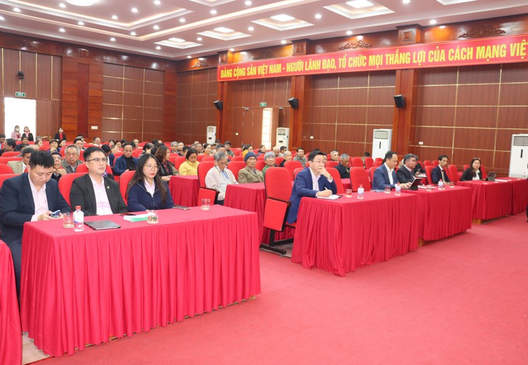 NGÀNH NGÂN HÀNG ĐỒNG HÀNH CÙNG ĐỊA PHƯƠNG PHÚ XUYÊN, TRAO QUÀ TẾT NGUYÊN ĐÁN BÍNH NGỌ 2026 CHO NGƯỜI CÓ CÔNG, THÂN NHÂN LIỆT SĨ VÀ HỘ GIA ĐÌNH KHÓ KHĂN- Ảnh 2.