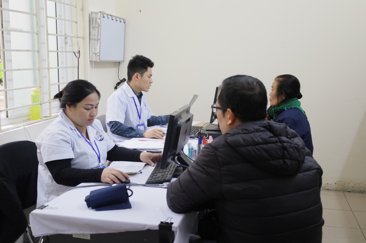 Các bệnh viện thành phố hỗ trợ, hợp tác chuyên môn với Trạm Y tế phường Việt Hưng- Ảnh 2.