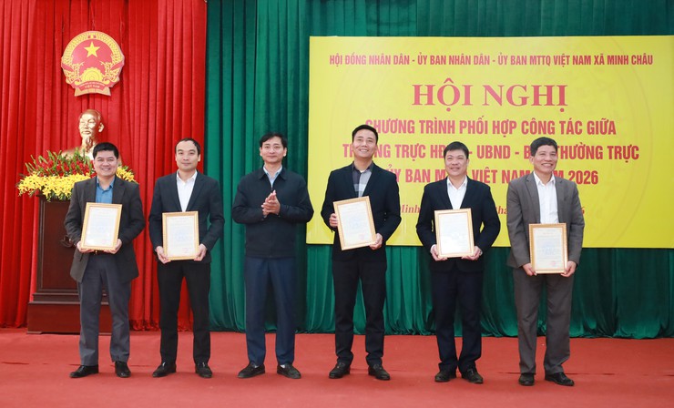 Xã Minh Châu tổ chức hội nghị ký kết chương trình phối hợp công tác giữa Thường trực HĐND – UBND - Ủy ban MTTQ Việt Nam xã năm 2026.- Ảnh 4.