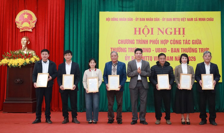 Xã Minh Châu tổ chức hội nghị ký kết chương trình phối hợp công tác giữa Thường trực HĐND – UBND - Ủy ban MTTQ Việt Nam xã năm 2026.- Ảnh 6.