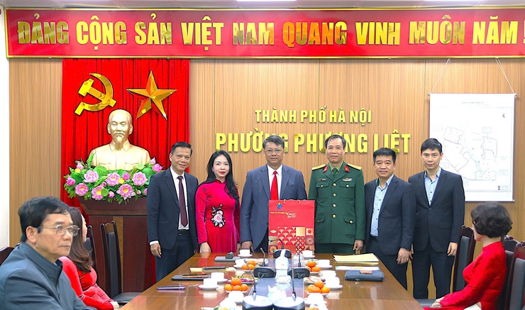 Lễ ký kết nghĩa giữa Đảng ủy phường Phương Liệt và Đảng ủy Công ty Cổ phần X20- Ảnh 6.