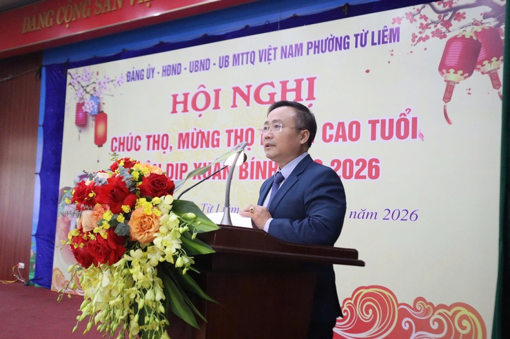 Đảng ủy - HĐND - UBND - UBMTTQ phường Từ Liêm tổ chức Hội nghị Chúc thọ - Mừng thọ năm 2026 nhân dịp Tết Nguyên đán Bính Ngọ
	
- Ảnh 7.