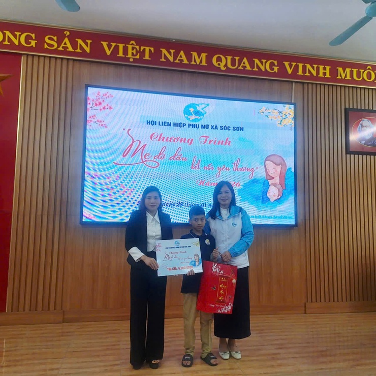 Hội LHPN xã Sóc Sơn trao quà Tết ấm áp nghĩa tình cho phụ nữ, trẻ em có hoàn cảnh khó khăn, chương trình Mẹ đỡ đầu- Ảnh 10.