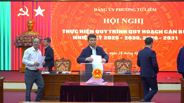 Phường Từ Liêm tổ chức các hội nghị thực hiện quy trình quy hoạch cán bộ nhiệm kỳ 2025–2030, 2026–2031

- Ảnh 4.