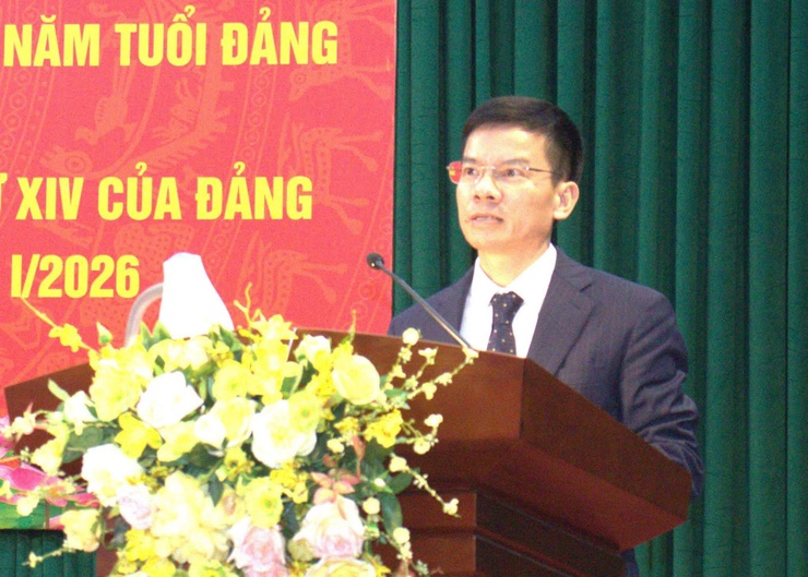 XÃ SÓC SƠN TRAO HUY HIỆU ĐẢNG ĐỢT 3/2 CHO 122 ĐẢNG VIÊN; THÔNG TIN NHANH KẾT QUẢ ĐẠI HỘI XIV CỦA ĐẢNG- Ảnh 6.