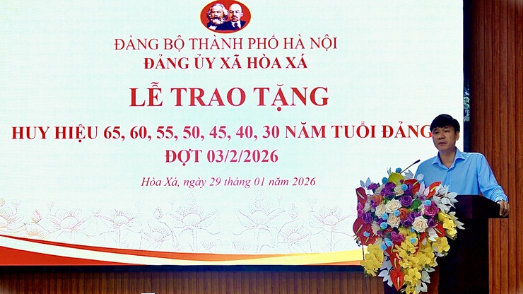 ĐẢNG ỦY XÃ HÒA XÁ TRANG TRỌNG TỔ CHỨC LỄ TRAO TẶNG HUY HIỆU ĐẢNG NHÂN KỶ NIỆM THÀNH LẬP ĐẢNG CỘNG SẢN VIỆT NAM (03/02/1930 – 03/02/2026)- Ảnh 1.
