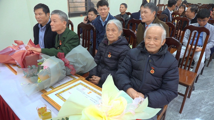 ĐẢNG ỦY XÃ HÒA XÁ TRANG TRỌNG TỔ CHỨC LỄ TRAO TẶNG HUY HIỆU ĐẢNG NHÂN KỶ NIỆM THÀNH LẬP ĐẢNG CỘNG SẢN VIỆT NAM (03/02/1930 – 03/02/2026)- Ảnh 6.