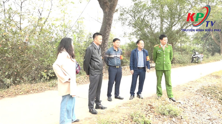 Ban cưỡng chế thu hồi đất xã Kiều Phú tổ chức cưỡng chế thi hành Quyết định thu hồi đất phục vụ Dự án Chuẩn bị mặt bằng xây dựng cơ sở hạ tầng Bảo tàng thiên nhiên Việt Nam giai đoạn 2021-2025- Ảnh 2.