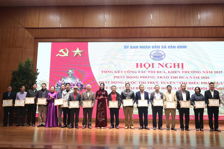 UBND xã Vân Đình tổng kết phong trào thi đua yêu nước và phát động cuộc thi trực tuyến “Tìm hiểu pháp luật về bầu cử đại biểu Quốc hội và đại biểu Hội đồng nhân dân” năm 2026- Ảnh 7.