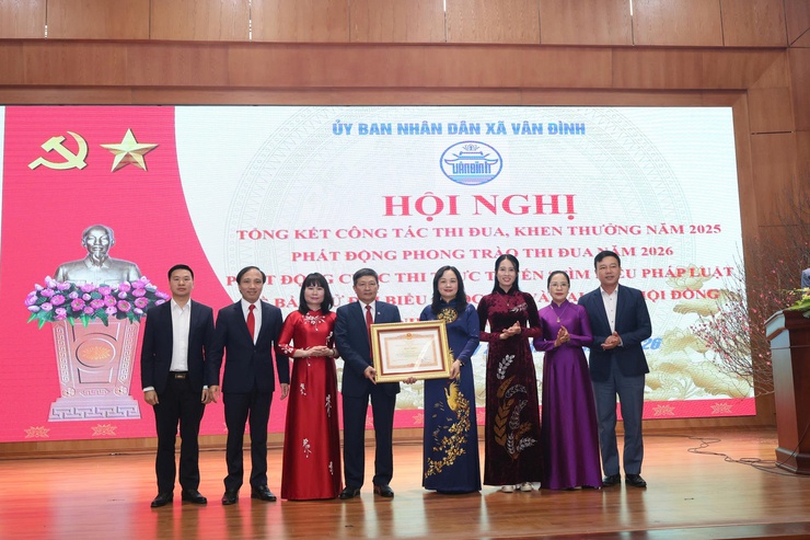 UBND xã Vân Đình tổng kết phong trào thi đua yêu nước và phát động cuộc thi trực tuyến “Tìm hiểu pháp luật về bầu cử đại biểu Quốc hội và đại biểu Hội đồng nhân dân” năm 2026- Ảnh 2.