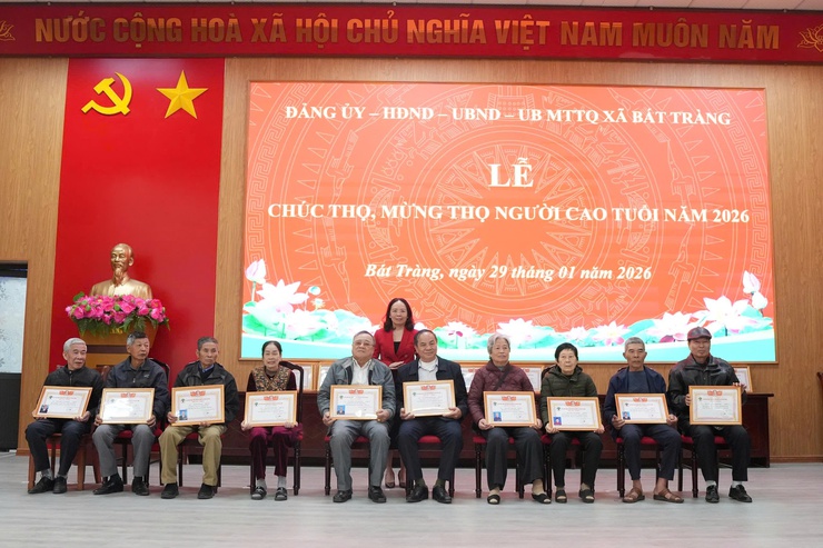 Xã Bát Tràng chúc thọ, mừng thọ 781 cụ cao niên dịp Xuân Bính Ngọ 2026- Ảnh 8.
