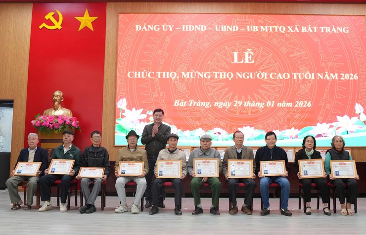 Xã Bát Tràng chúc thọ, mừng thọ 781 cụ cao niên dịp Xuân Bính Ngọ 2026- Ảnh 9.