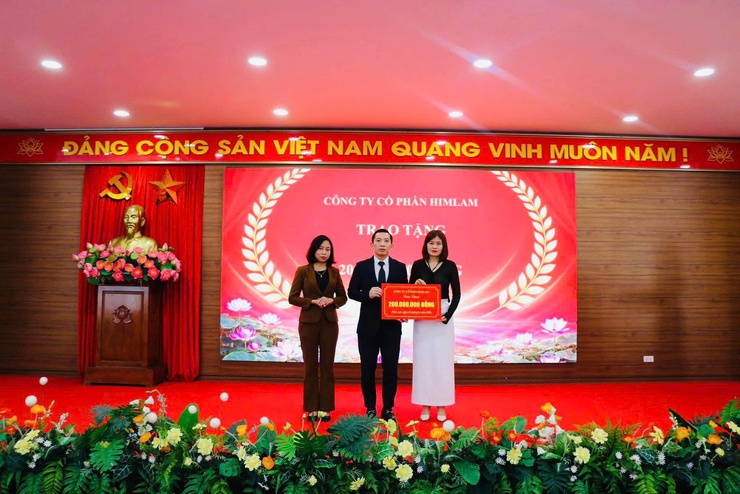 Phường Phúc Lợi: Tổ chức truy tặng Danh hiệu Bà mẹ Việt Nam Anh hùng, gặp mặt tặng quà nhân dịp tết Nguyên đán Bính Ngọ 2026- Ảnh 6.