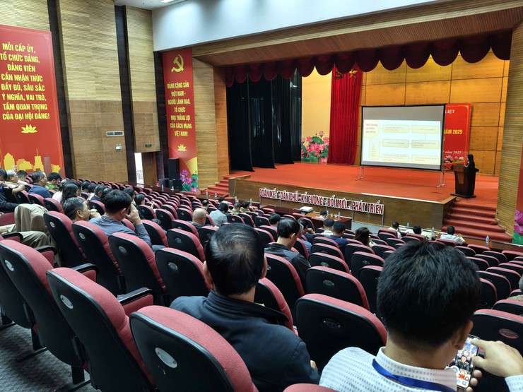 Phường Hoàng Liệt tổ chức Hội nghị tuyên truyền, phổ biến pháp luật về áp dụng biện pháp ngừng cung cấp điện, nước; đảm bảo trật tự, an toàn, vệ sinh môi trường trong thi công xây dựng- Ảnh 4.