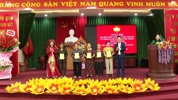Kết quả nổi bật trong thực hiện phong trào “Toàn dân đoàn kết xây dựng đời sống văn hóa” năm 2025 trên địa bàn xã Phú Xuyên- Ảnh 2.