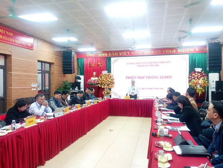 UBND phường Vĩnh Tuy quyết liệt hoàn thành nhiệm vụ năm 2025, tạo đà cho năm 2026- Ảnh 2.