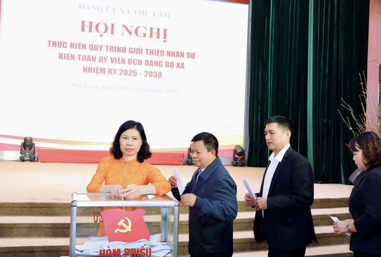 ĐẢNG ỦY XÃ THƯ LÂM TỔ CHỨC HỘI NGHỊ THỰC HIỆN QUY TRÌNH GIỚI THIỆU NHÂN SỰ KIỆN TOÀN UỶ VIÊN BCH  ĐẢNG BỘ XÃ NHIỆM KỲ 2025-2030- Ảnh 7.