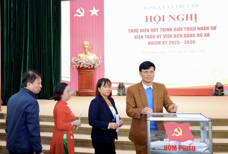 ĐẢNG ỦY XÃ THƯ LÂM TỔ CHỨC HỘI NGHỊ THỰC HIỆN QUY TRÌNH GIỚI THIỆU NHÂN SỰ KIỆN TOÀN UỶ VIÊN BCH  ĐẢNG BỘ XÃ NHIỆM KỲ 2025-2030- Ảnh 8.