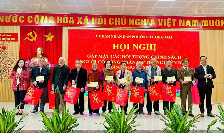 Phường Tương Mai: Gặp mặt các đối tượng chính sách, người có công nhân dịp Tết Nguyên đán Bính Ngọ 2026- Ảnh 3.