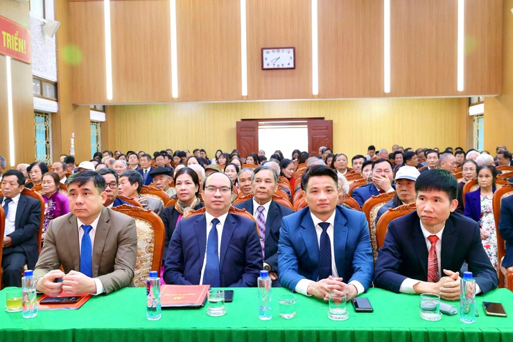 ĐẢNG ỦY XÃ THƯ LÂM TRANG TRỌNG TỔ CHỨC LỄ KỶ NIỆM 96 NĂM NGÀY THÀNH LẬP ĐẢNG (03/02/1930-03/02/2026) VÀ TRAO HUY HIỆU ĐẢNG ĐỢT 03/02/2026- Ảnh 2.