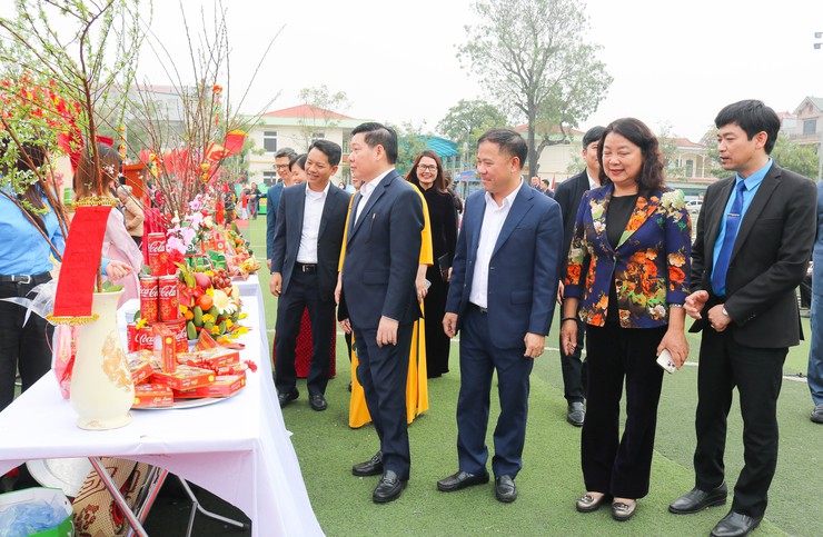 Quốc Oai lan tỏa yêu thương qua chương trình “Trao xuân nhân ái – Gửi trọn yêu thương”- Ảnh 16.