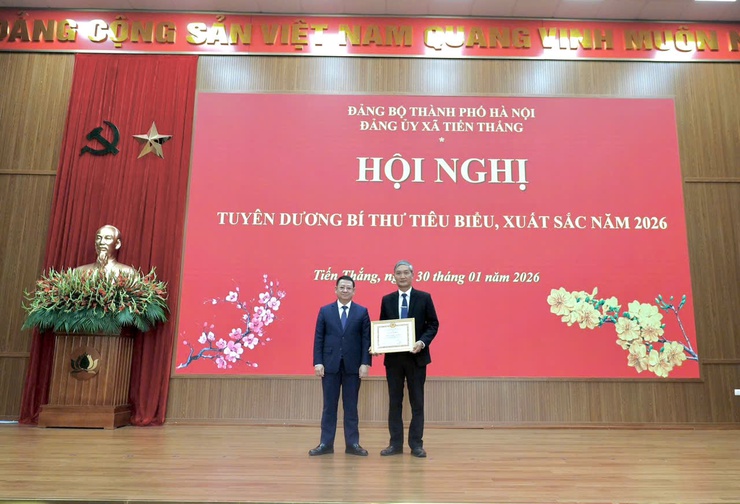 Đảng ủy xã Tiến Thắng kỷ niệm 96 năm ngày thành lập Đảng và trao tặng huy hiệu Đảng đợt 03/02/2026- Ảnh 5.