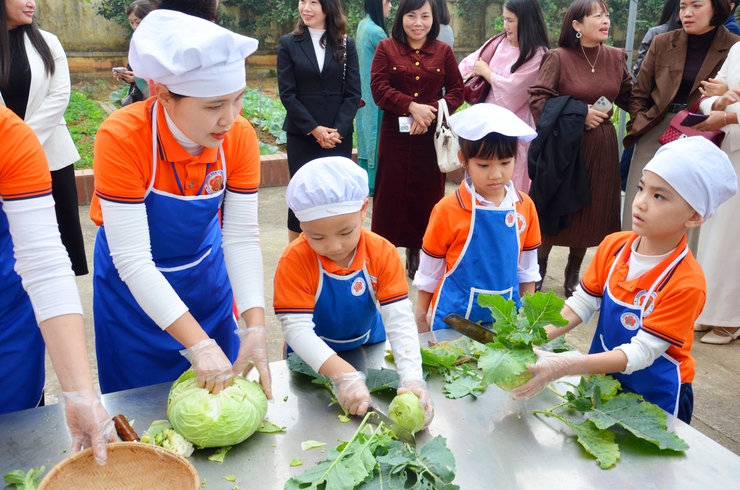 Trường Mầm non Thanh Mỹ tổ chức chương trình " Ngày hội dinh dưỡng và an toàn thực phẩm " năm học 2025 - 2026 

- Ảnh 1.