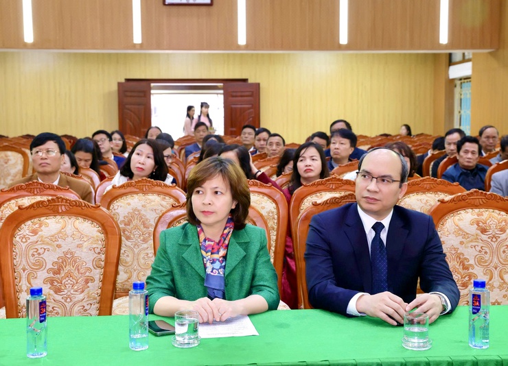 ĐẢNG ỦY XÃ THƯ LÂM TỔ CHỨC HỘI NGHỊ THỰC HIỆN QUY TRÌNH GIỚI THIỆU NHÂN SỰ KIỆN TOÀN UỶ VIÊN BCH  ĐẢNG BỘ XÃ NHIỆM KỲ 2025-2030- Ảnh 1.