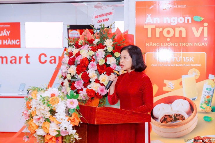 Phường Việt Hưng ra mắt mô hình “Smart Canteen”: Bước đột phá trong an toàn thực phẩm học đường và chuyển đổi số- Ảnh 2.