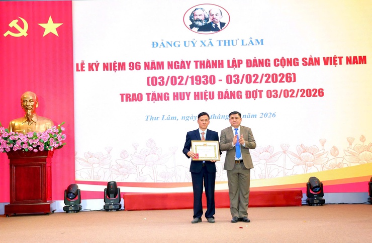 ĐẢNG ỦY XÃ THƯ LÂM TRANG TRỌNG TỔ CHỨC LỄ KỶ NIỆM 96 NĂM NGÀY THÀNH LẬP ĐẢNG (03/02/1930-03/02/2026) VÀ TRAO HUY HIỆU ĐẢNG ĐỢT 03/02/2026- Ảnh 13.