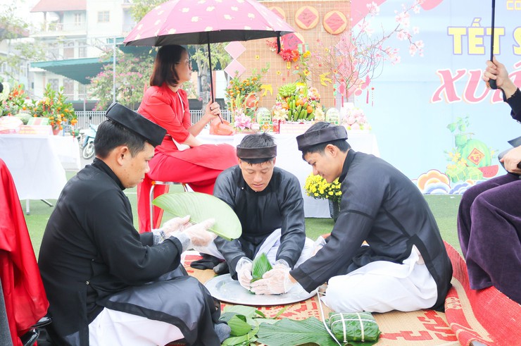 Quốc Oai lan tỏa yêu thương qua chương trình “Trao xuân nhân ái – Gửi trọn yêu thương”- Ảnh 27.