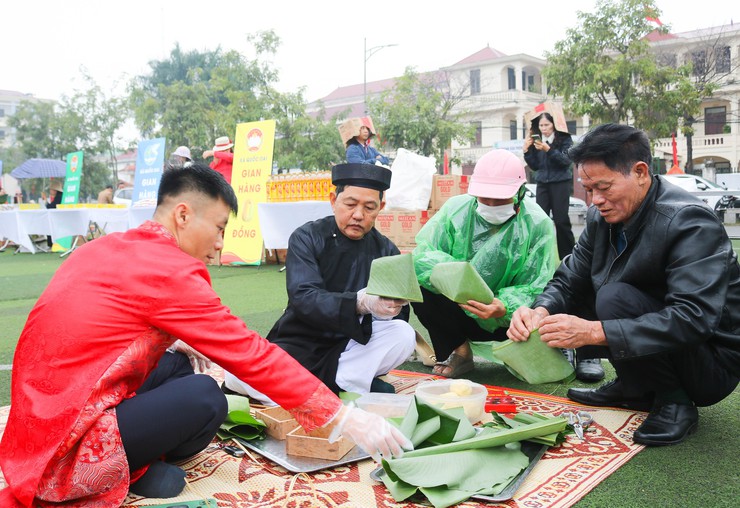 Quốc Oai lan tỏa yêu thương qua chương trình “Trao xuân nhân ái – Gửi trọn yêu thương”- Ảnh 28.
