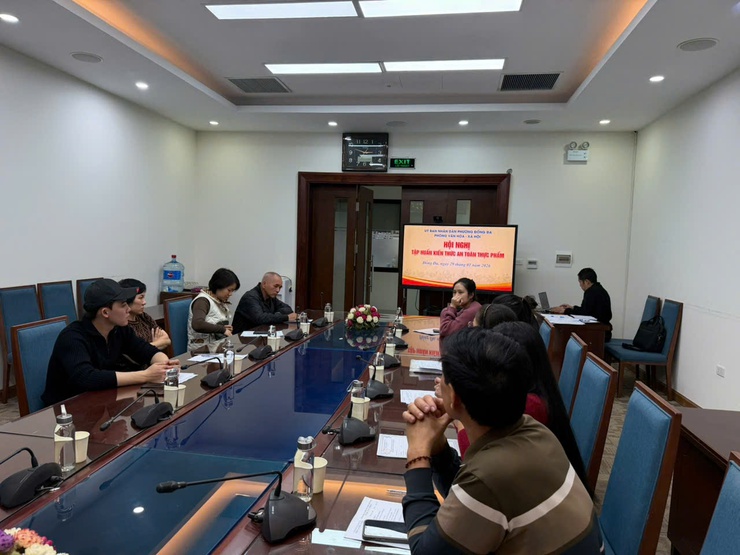 Hội nghị tập huấn kiến thức an toàn thực phẩm cho các chủ cơ sở kinh doanh dịch vụ ăn uống tại tuyến phố Hoàng Cầu và tuyến phố Ô Chợ Dừa- Ảnh 5.