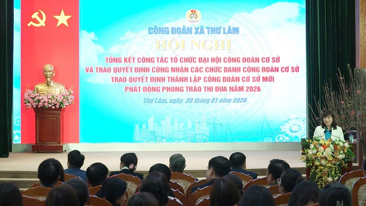 Công đoàn xã Thư Lâm tổ chức Hội nghị Tổng kết Công tác tổ chức Đại hội Công đoàn cơ sở và trao quyết định công nhận các chức danh công đoàn cơ sở- Ảnh 1.