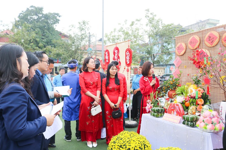 Quốc Oai lan tỏa yêu thương qua chương trình “Trao xuân nhân ái – Gửi trọn yêu thương”- Ảnh 40.