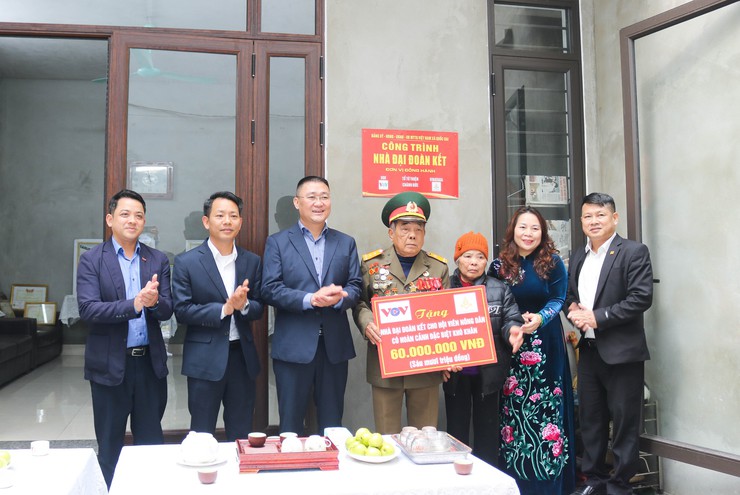 Quốc Oai lan tỏa yêu thương qua chương trình “Trao xuân nhân ái – Gửi trọn yêu thương”- Ảnh 14.