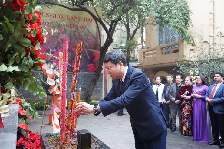 TIẾP NỐI TRUYỀN THỐNG CÁCH MẠNG – PHƯỜNG CỬA NAM DÂNG HƯƠNG TẠI DI TÍCH LỊCH SỬ QUỐC GIA 90 THỢ NHUỘM- Ảnh 9.