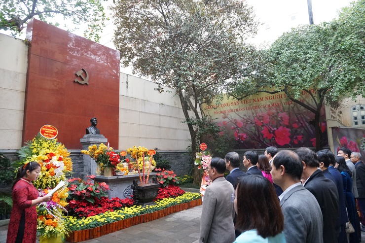 TIẾP NỐI TRUYỀN THỐNG CÁCH MẠNG – PHƯỜNG CỬA NAM DÂNG HƯƠNG TẠI DI TÍCH LỊCH SỬ QUỐC GIA 90 THỢ NHUỘM- Ảnh 5.