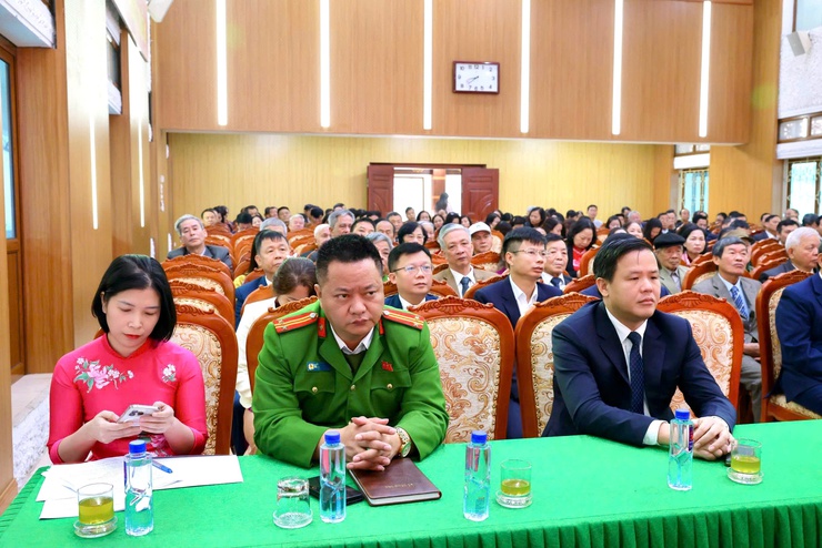 ĐẢNG ỦY XÃ THƯ LÂM TRANG TRỌNG TỔ CHỨC LỄ KỶ NIỆM 96 NĂM NGÀY THÀNH LẬP ĐẢNG (03/02/1930-03/02/2026) VÀ TRAO HUY HIỆU ĐẢNG ĐỢT 03/02/2026- Ảnh 4.