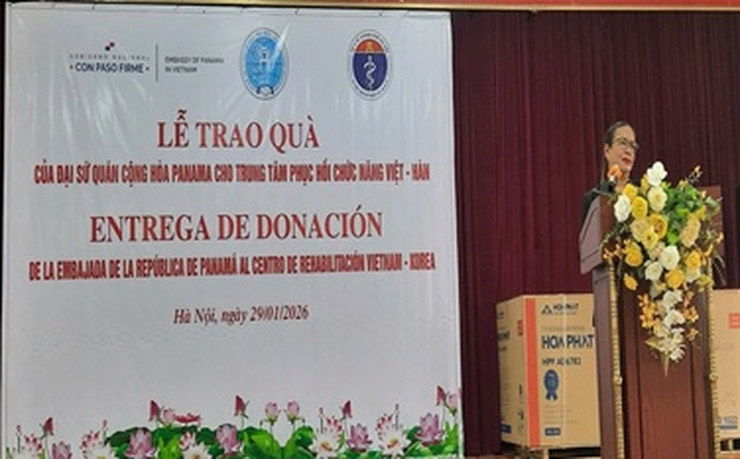 Đại sứ quán Cộng hòa Panama tại Việt Nam, Liên hiệp các tổ chức hữu nghị, lãnh đạo Sở Y tế đến thăm, tặng quà Trung tâm Phục hồi chức năng Việt - Hàn- Ảnh 1.
