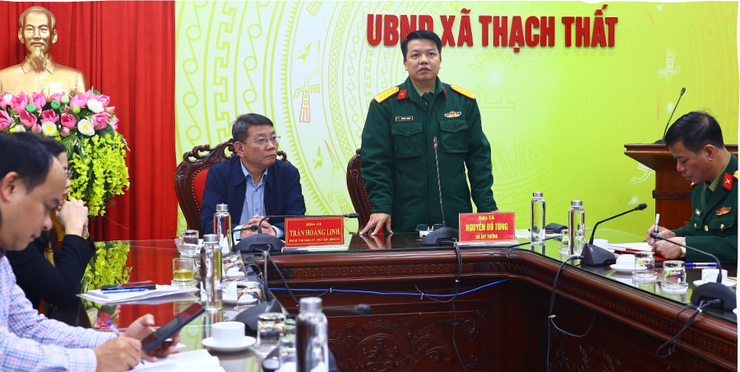 Xã Thạch Thất tổ chức hội nghị bàn giao nhiệm vụ Chỉ huy Trưởng Ban chỉ huy Quân sự xã- Ảnh 1.