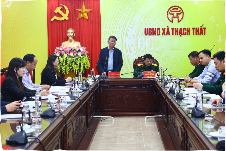 Xã Thạch Thất tổ chức hội nghị bàn giao nhiệm vụ Chỉ huy Trưởng Ban chỉ huy Quân sự xã- Ảnh 2.