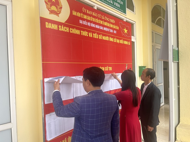 NIÊM YẾT DANH SÁCH CỬ TRI – BƯỚC CHUẨN BỊ QUAN TRỌNG CHO CUỘC BẦU CỬ ĐẠI BIỂU QUỐC HỘI VÀ HĐND CÁC CẤP NHIỆM KỲ 2026 – 2031- Ảnh 3.