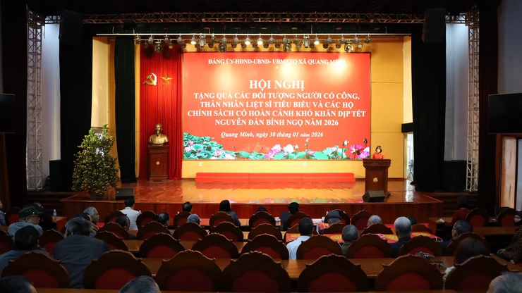 Xã Quang Minh: Trao tặng 100 suất quà đối với người có công với cách mạng, thân nhân liệt sĩ có hoàn cảnh khó khăn nhân dịp Tết Nguyên đán Bính Ngọ năm 2026- Ảnh 1.